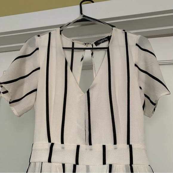 Crystal Sky White and Black Striped Jumpsuit/ Shorts/ Duster Romper--Size 7 - Picture 8 of 15